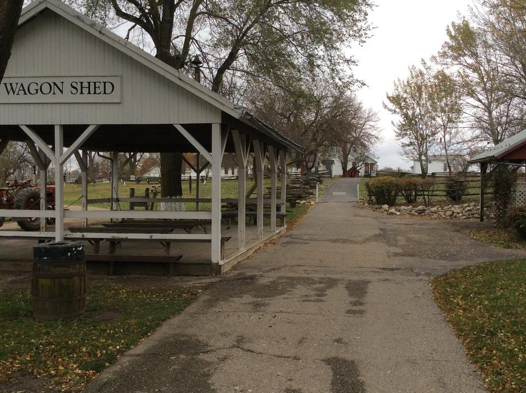 Countryside Inn Nappanee Exterior photo